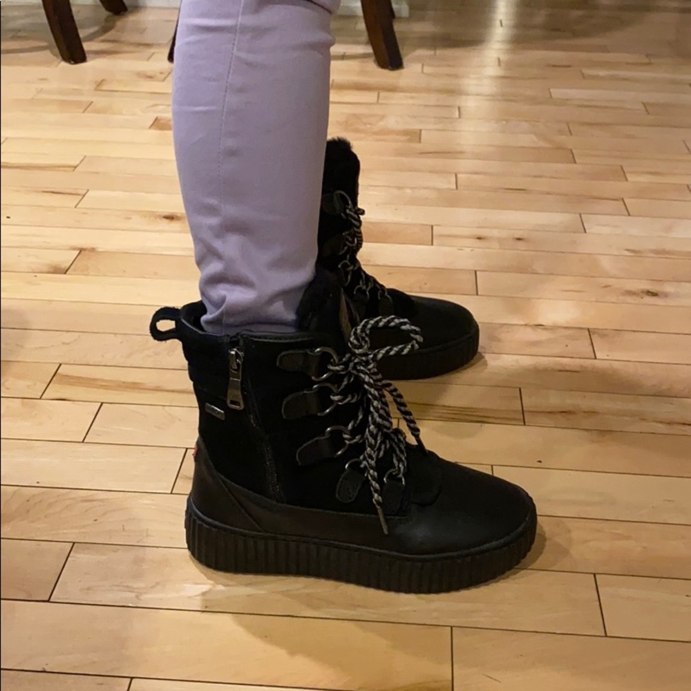 Boots - Picture 6 of 6